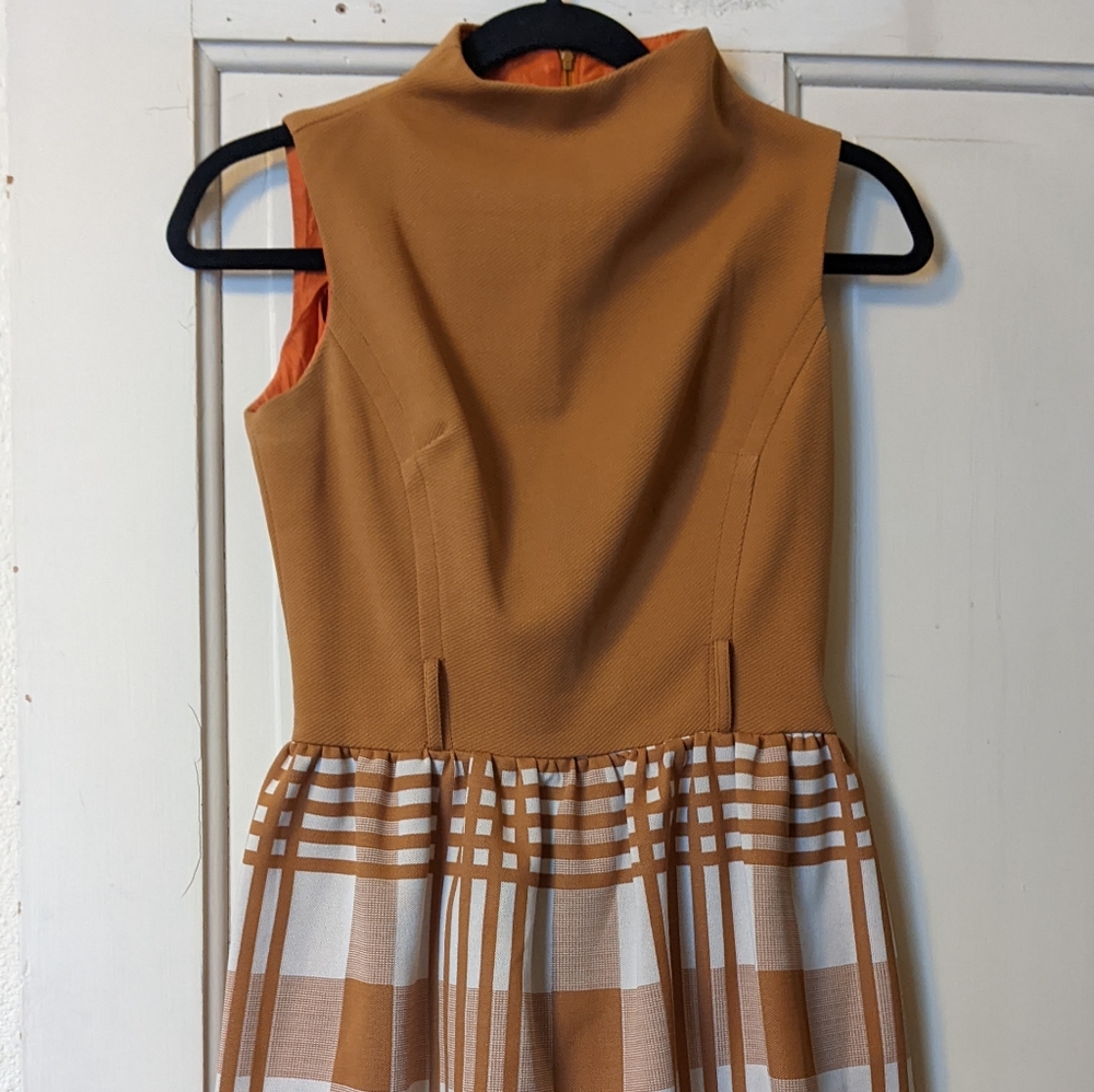 Vintage retro Vicky mod yellow / mustard sleeveless plaid dress - small